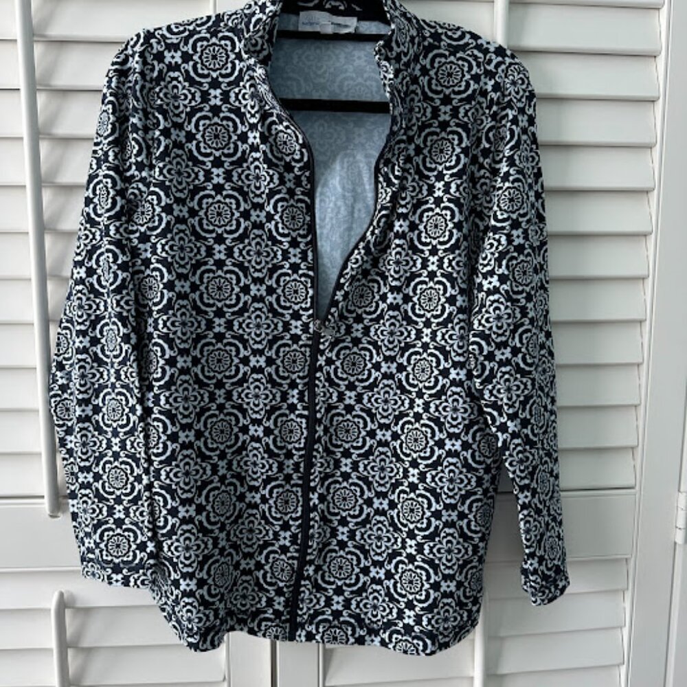 Black and white cotton full zip lightweight jacket